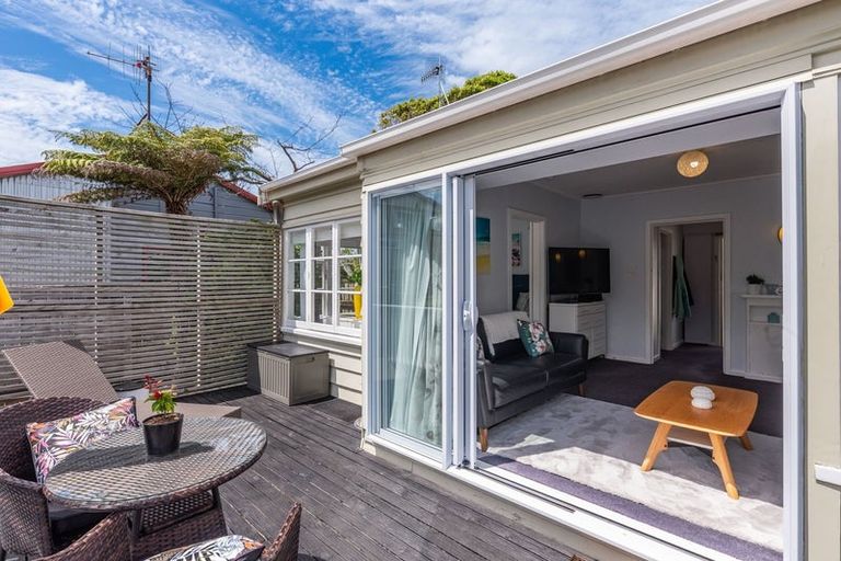 Photo of property in 25 Golf Road, Paraparaumu Beach, Paraparaumu, 5032