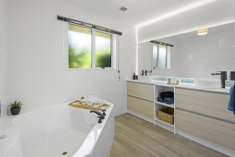 Photo of property in 16 Piako Drive, Darfield, 7571