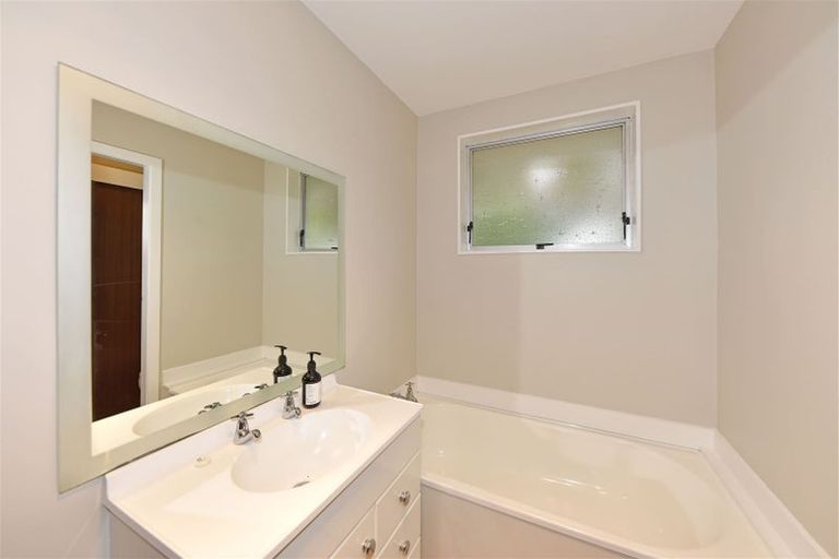 Photo of property in 2/2 Loreto Place, Hornby, Christchurch, 8042