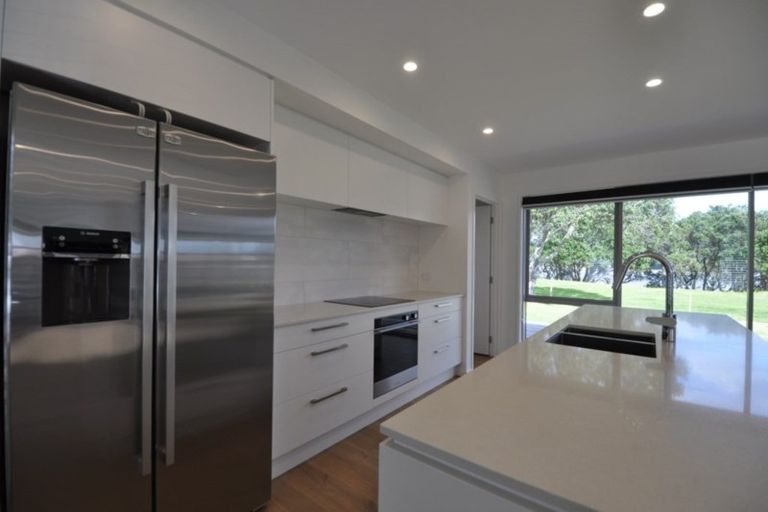 Photo of property in 71 Tangiteroria Lane, Pauanui, Hikuai, 3579