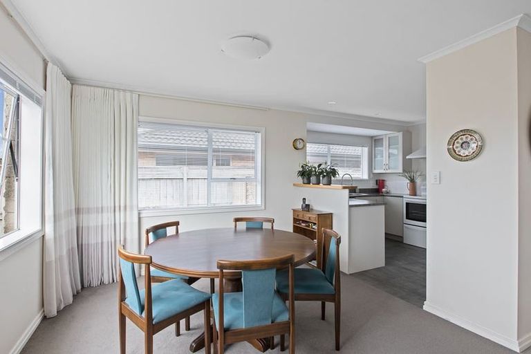 Photo of property in 32a Edward Avenue, Orewa, 0931