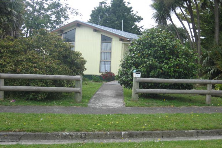 Photo of property in 10 Sedcole Street, Pahiatua, 4910