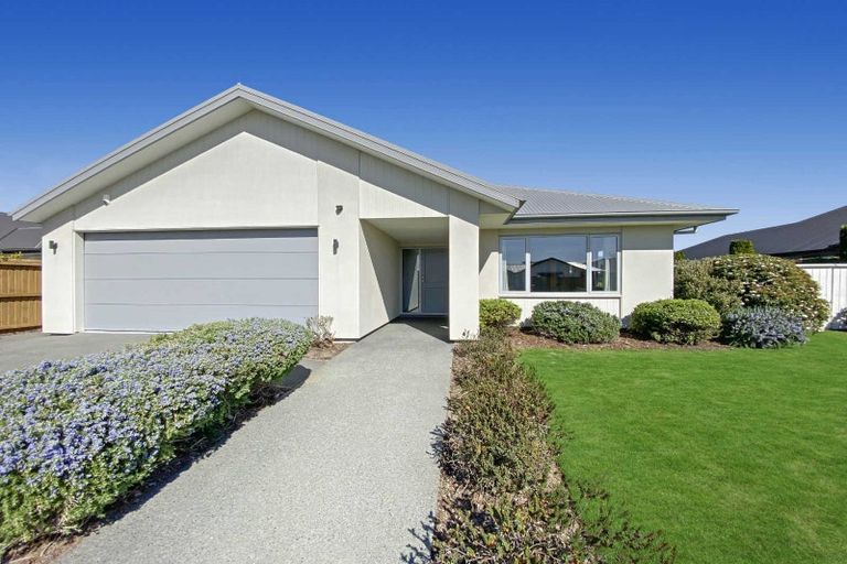 Photo of property in 11 Graycliffe Street, Halswell, Christchurch, 8025