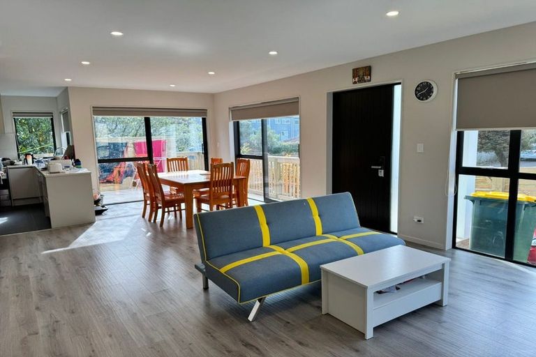 Photo of property in 6a Blenheim Street, Glenfield, Auckland, 0629