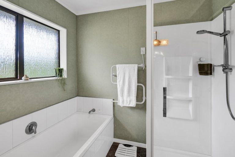 Photo of property in 21 Kowhai Street, Inglewood, 4330