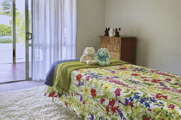 Photo of property in 14 Kamara Road, Glen Eden, Auckland, 0602