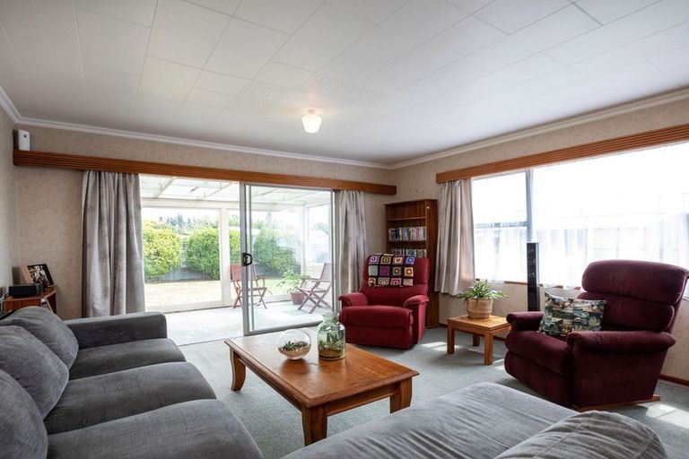 Photo of property in 11 Standish Street, Inglewood, 4330