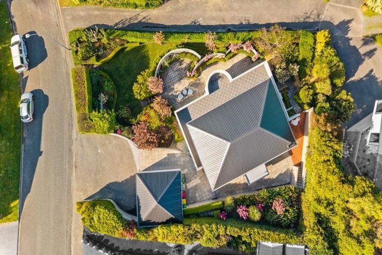 Photo of property in 29 Harry Ell Drive, Cashmere, Christchurch, 8022