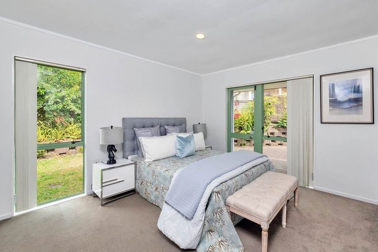 Photo of property in 38 Harbour Lights Close, West Harbour, Auckland, 0618