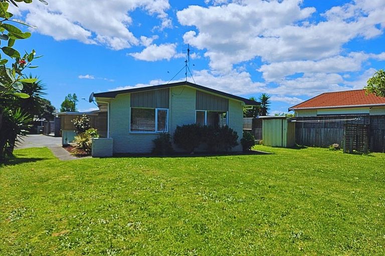 Photo of property in 30a Toru Road, Paraparaumu Beach, Paraparaumu, 5032