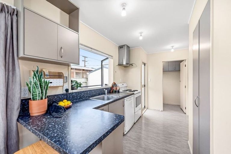 Photo of property in 2 Guiness Street, Avalon, Lower Hutt, 5011