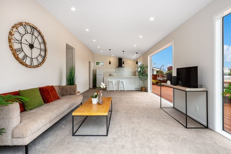 Photo of property in 67 Renown Road, Raumati South, Paraparaumu, 5032