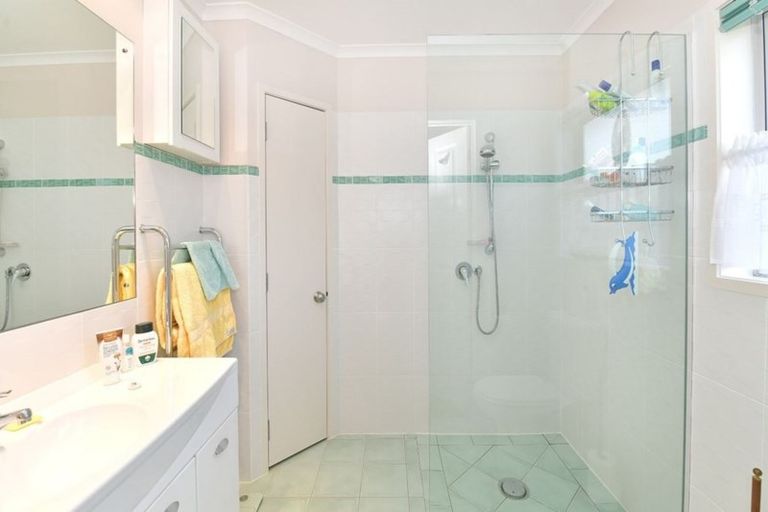 Photo of property in 93a Florence Avenue, Orewa, 0931