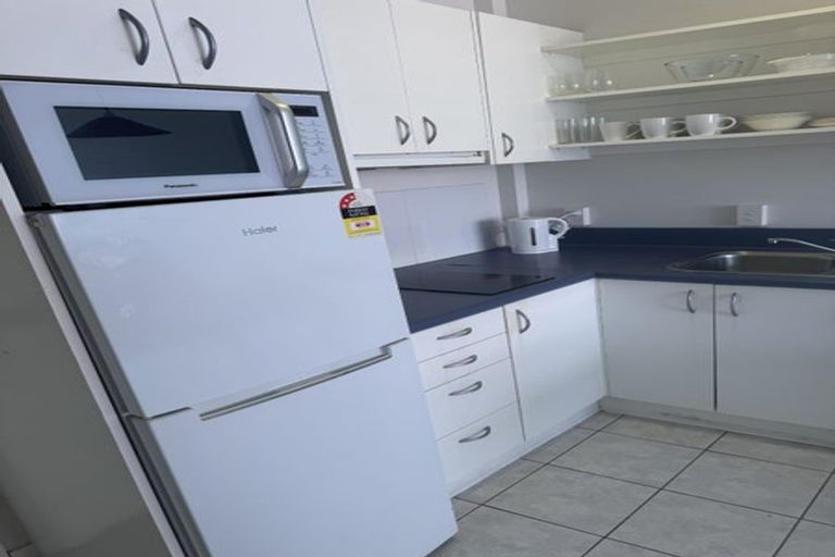 Photo of property in Terrace Tower Apartments, 1d/126 The Terrace, Wellington Central, Wellington, 6011