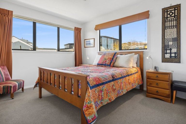 Photo of property in 29 Kelliher Drive, Wanaka, 9305