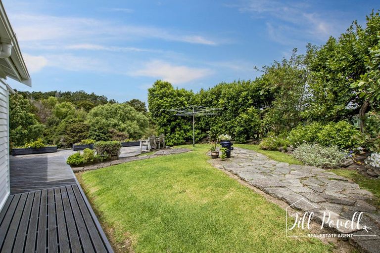 Photo of property in 37 Pahi Road, Paparoa, 0571