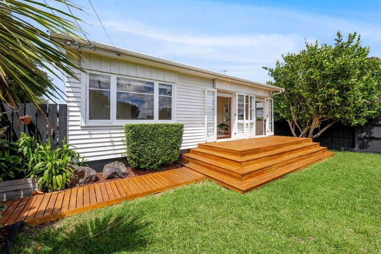 Photo of property in 44 Wellesley Road, Mangere Bridge, Auckland, 2022
