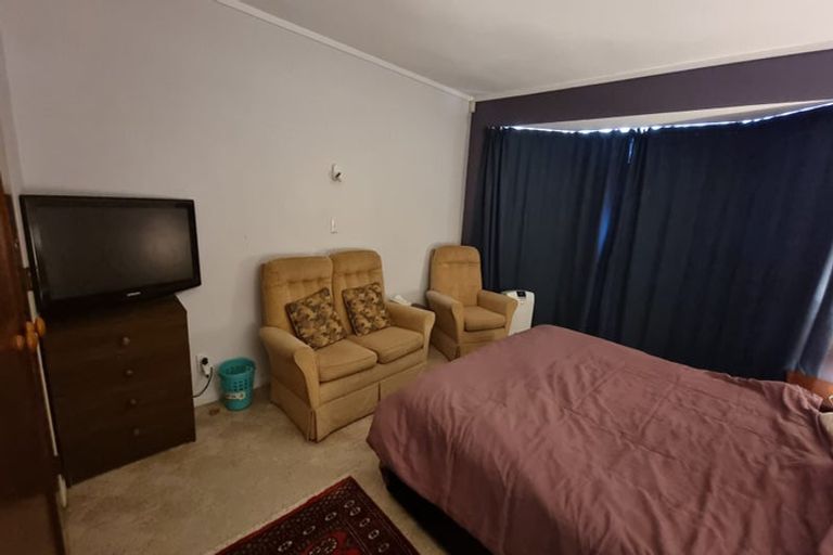 Photo of property in 2/346 Main Road, Tawa, Wellington, 5028