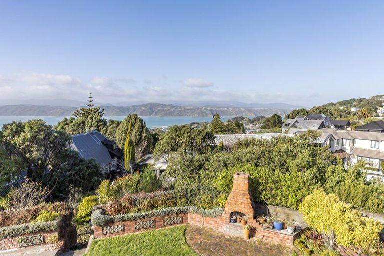 Photo of property in 40 Seatoun Heights Road, Seatoun, Wellington, 6022