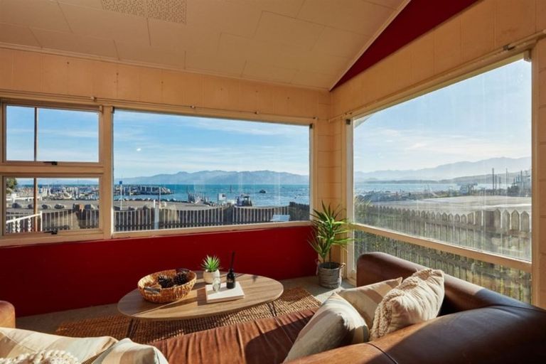 Photo of property in 24 Moa Road, South Bay, Kaikoura, 7300