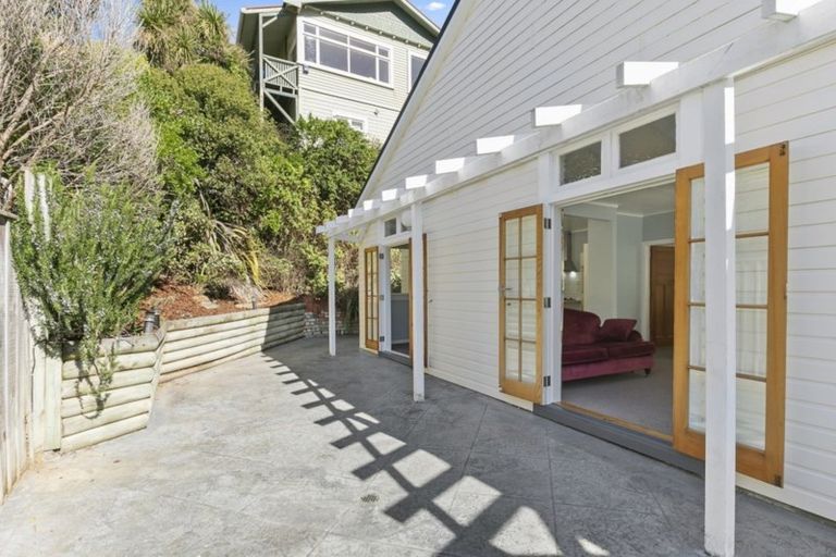 Photo of property in 21 Beach Street, Island Bay, Wellington, 6023