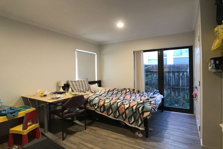 Photo of property in 1/198 Archers Road, Glenfield, Auckland, 0629