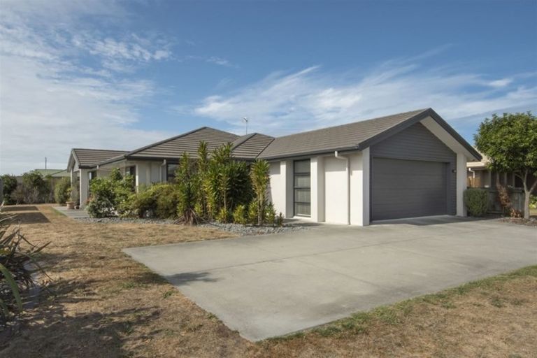 Photo of property in 125 Doncaster Drive, Papamoa Beach, Papamoa, 3118