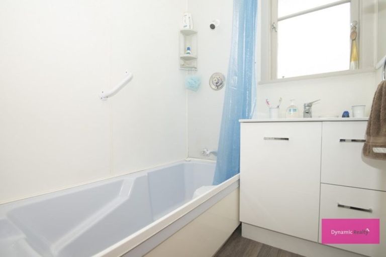 Photo of property in 38 Kettle Avenue, Awapuni, Palmerston North, 4412