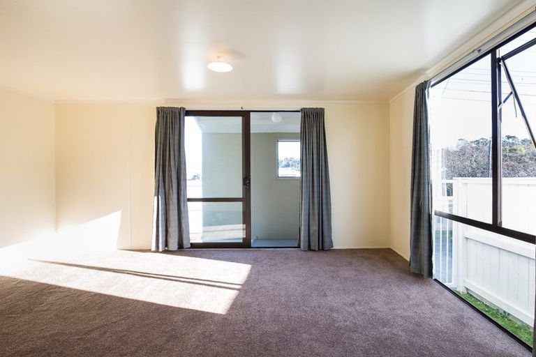 Photo of property in 96 Parrs Cross Road, Henderson, Auckland, 0612