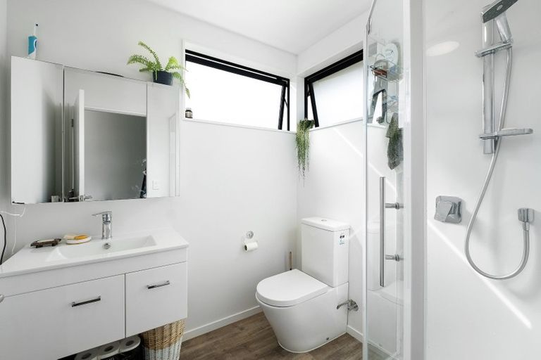 Photo of property in 51 Kirimoko Crescent, Wanaka, 9305