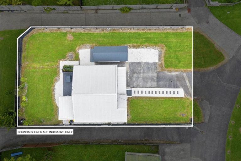 Photo of property in 4 Bowers Road, Glen Eden, Auckland, 0602