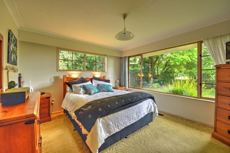 Photo of property in 349 Oteramika Road, Seaward Bush, Invercargill, 9871