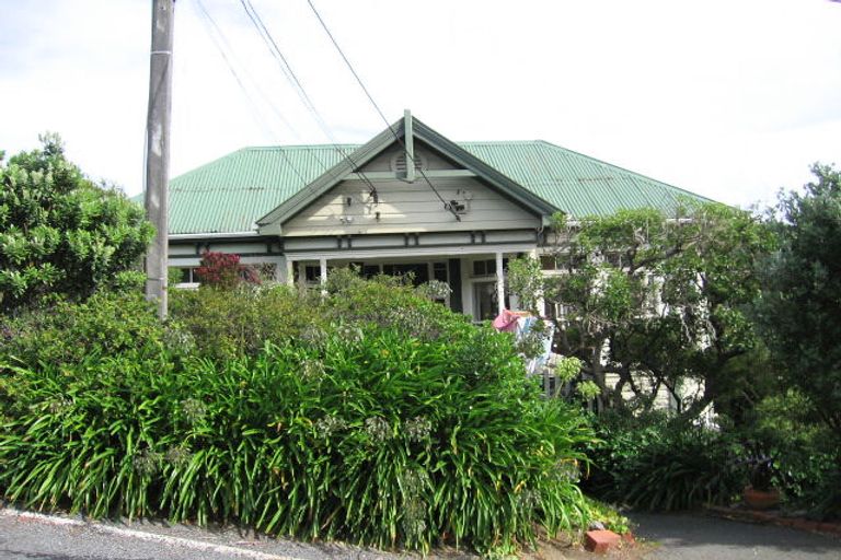 Photo of property in 28 Tiber Street, Island Bay, Wellington, 6023