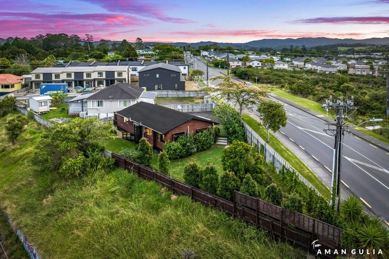 Photo of property in 2/30 Seymour Road, Sunnyvale, Auckland, 0612