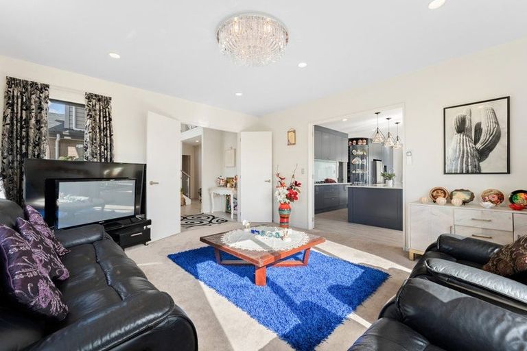 Photo of property in 24 Mettam Drive, Swanson, Auckland, 0614