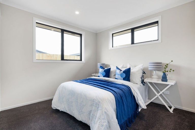 Photo of property in 54 Waruhia Crescent, Rototuna North, 3281