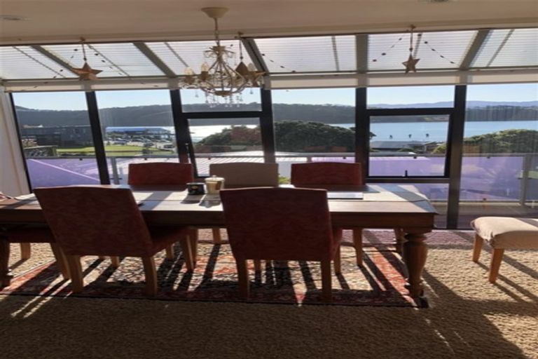 Photo of property in 1/382 Evans Bay Parade, Hataitai, Wellington, 6021