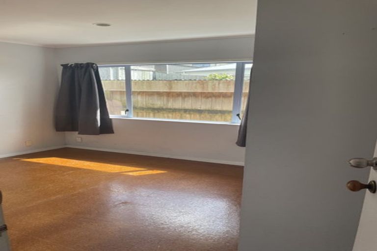 Photo of property in 14 Coey Place, Glen Eden, Auckland, 0602