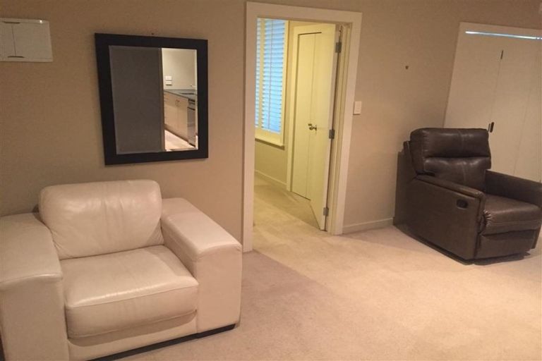 Photo of property in Mclean Towers, 1d/3 Shakespeare Road, Napier South, Napier, 4110