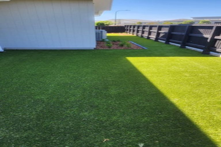 Photo of property in 35 Sabre Street, Papamoa Beach, Papamoa, 3118