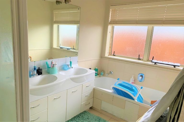 Photo of property in 88 Redcastle Drive, East Tamaki, Auckland, 2013