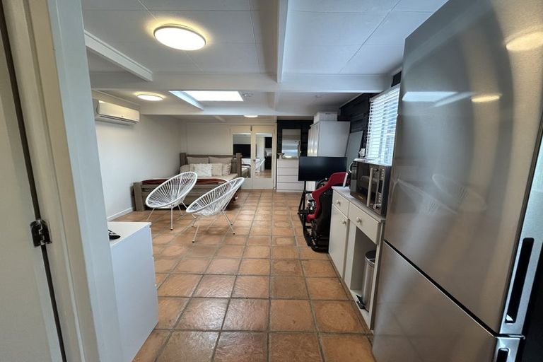 Photo of property in 1/6 Stansfield Place, Sunnyhills, Auckland, 2010