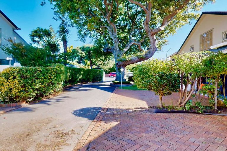 Photo of property in 2/125 Woburn Road, Woburn, Lower Hutt, 5010