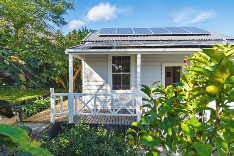 Photo of property in 1b Burke Street, Te Aroha, 3320