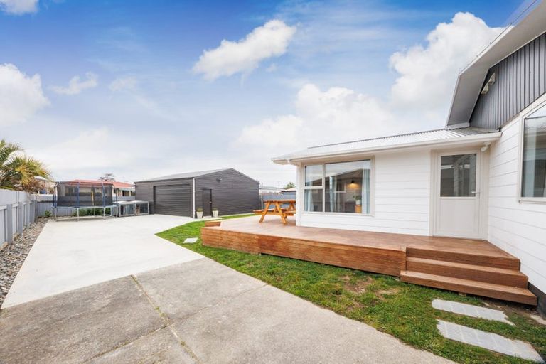 Photo of property in 71 Lockhart Avenue, Milson, Palmerston North, 4414