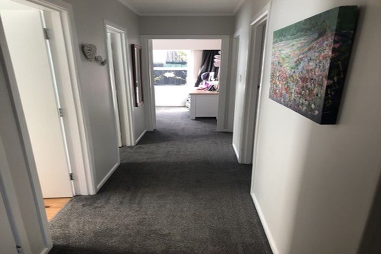 Photo of property in 58 Saffron Street, Birkdale, Auckland, 0626