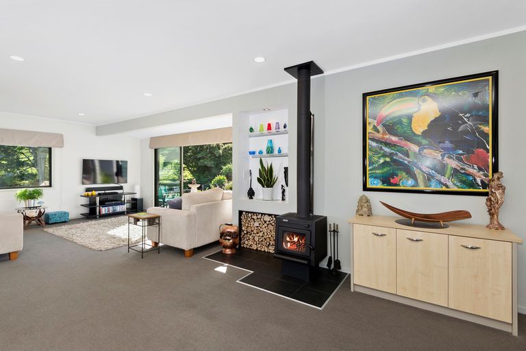 Photo of property in 110 Farmpark Road, Waiuku, 2681