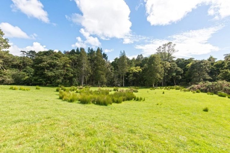 Photo of property in 202 Pine Valley Road, Dairy Flat, Silverdale, 0992