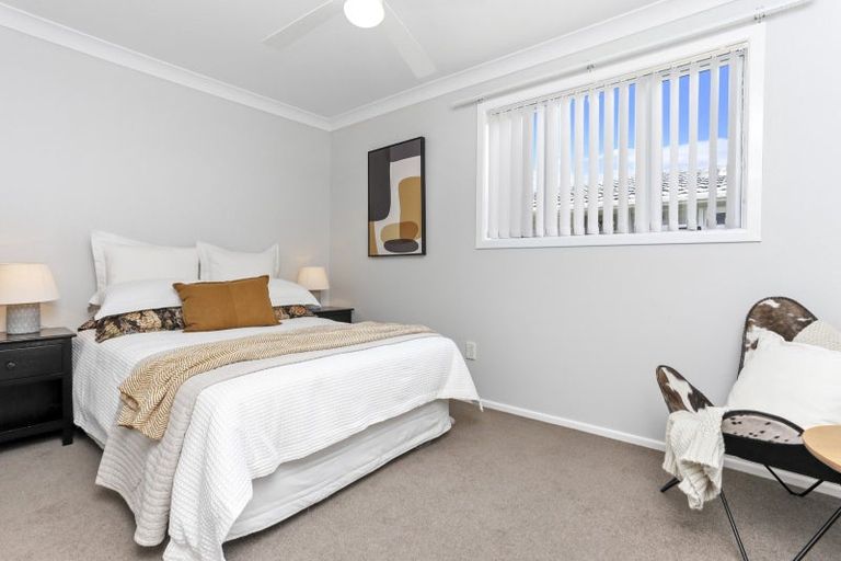 Photo of property in 3 Muir Avenue, Mangere Bridge, Auckland, 2022