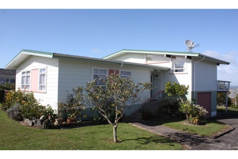 Photo of property in 80 West View Crescent, Onerahi, Whangarei, 0110